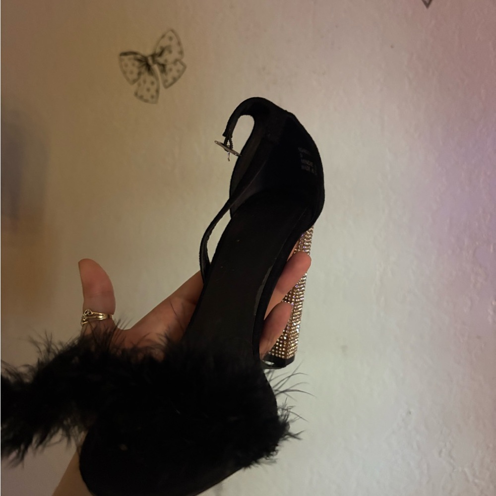 Elegant Black and Gold Women's Heels